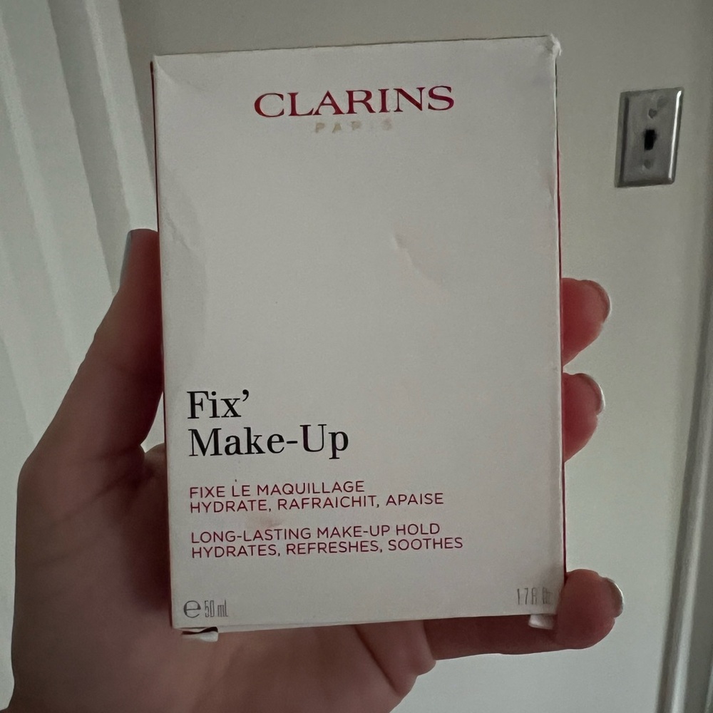 Clarins Long-Lasting Setting Spray Clear Hydrating Formula